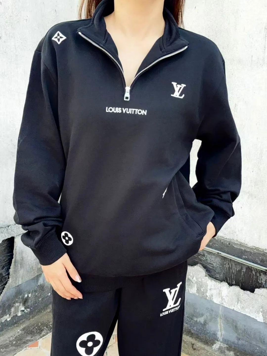 Louis Vuitton/Louis Vuitton 25Fw embroidered presbyopic half-zip sweatshirt